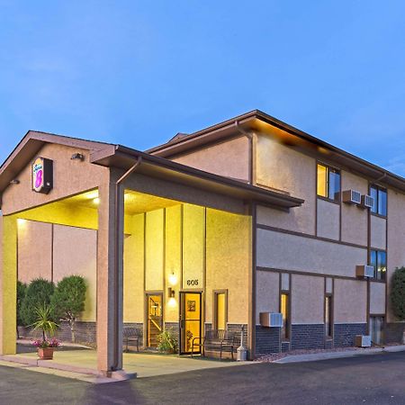 Super 8 By Wyndham Colorado Springs Peterson Space Force Cimarron Hills Exterior photo