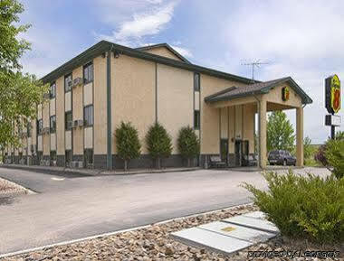 Super 8 By Wyndham Colorado Springs Peterson Space Force Cimarron Hills Exterior photo